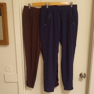 Bundle!2 Pairs of size 4 Athleta Pants/joggers